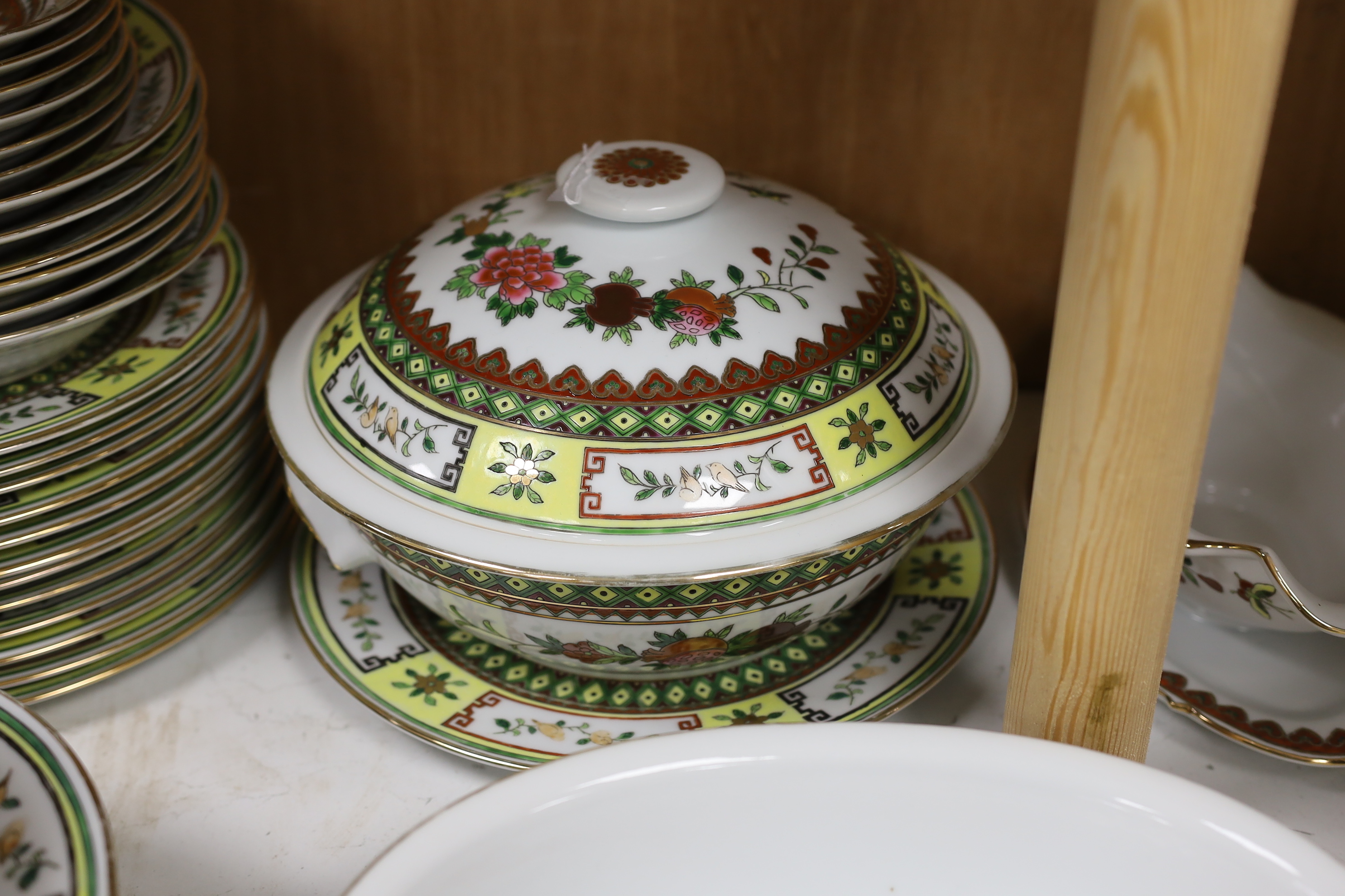 A 1960’s Chinese enamelled porcelain dinner service